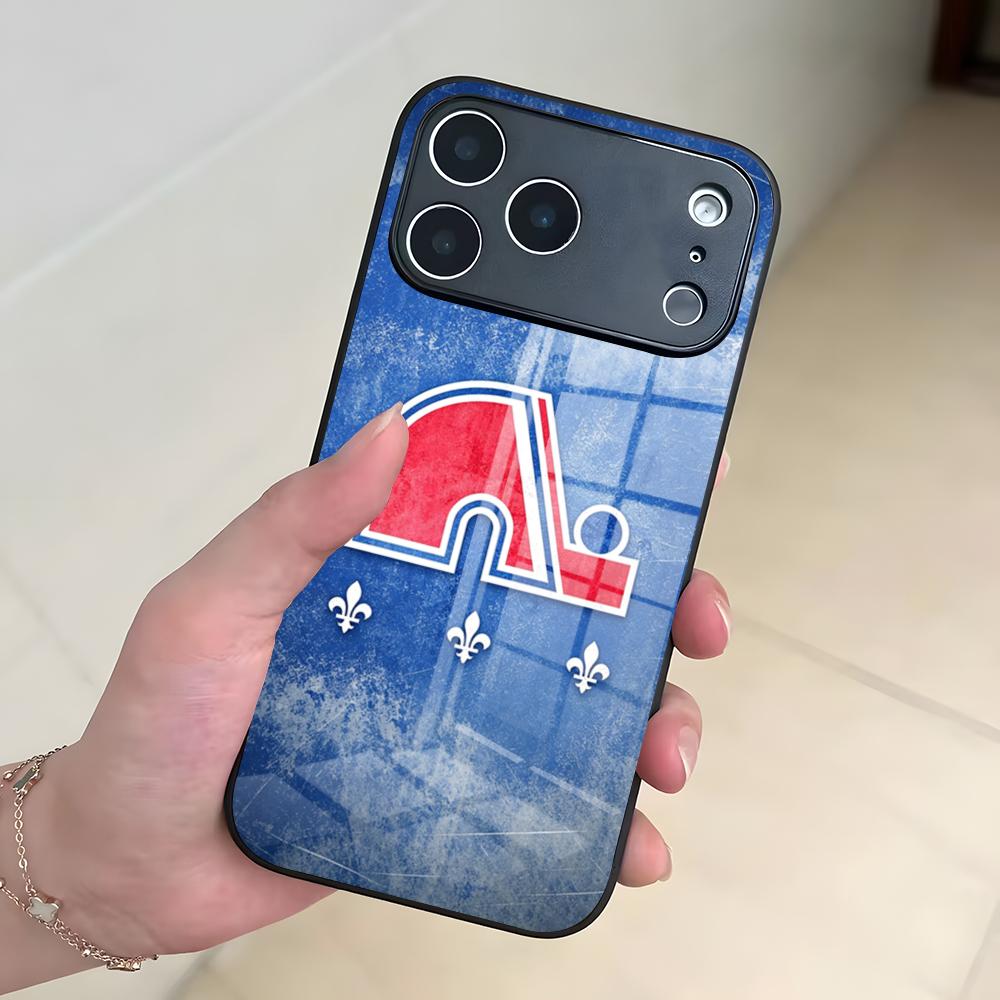 Etui na telefon z logo Q-QueBe – Phone Cases Quebec recenzja i cena