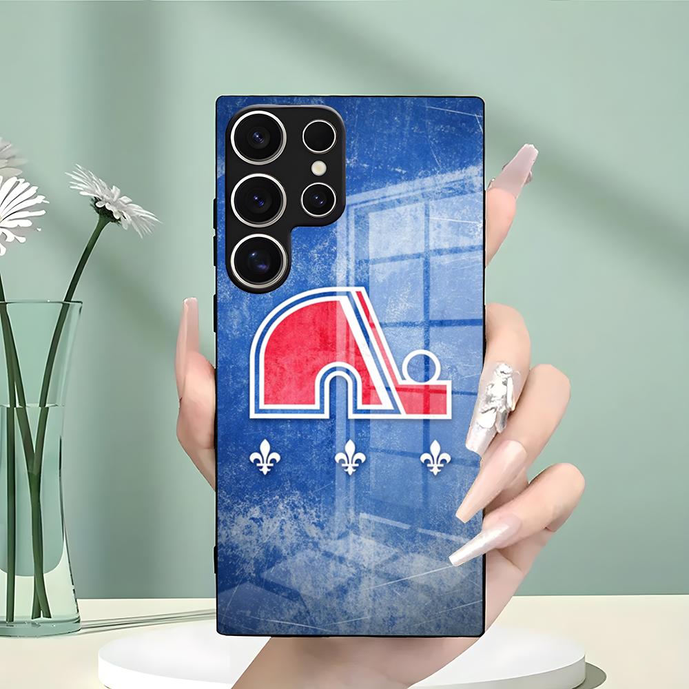Etui na telefon z logo Q-QueBe – Phone Cases Quebec recenzja i cena