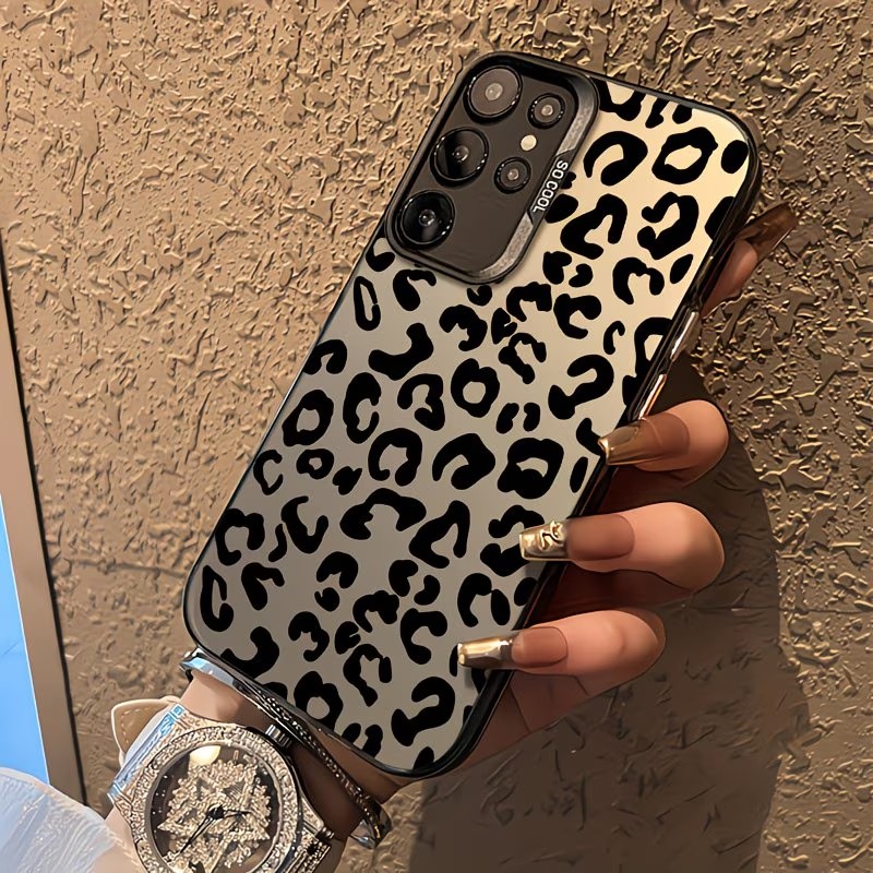 Modne etui na telefon z motywe – Gradient Color Case recenzja i cena